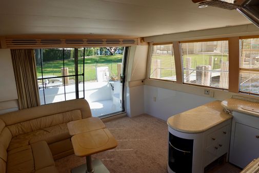 Carver 530 Voyager Pilothouse image