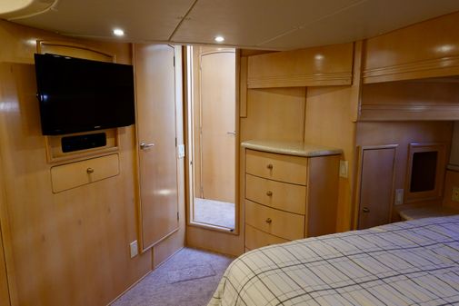 Carver 530 Voyager Pilothouse image