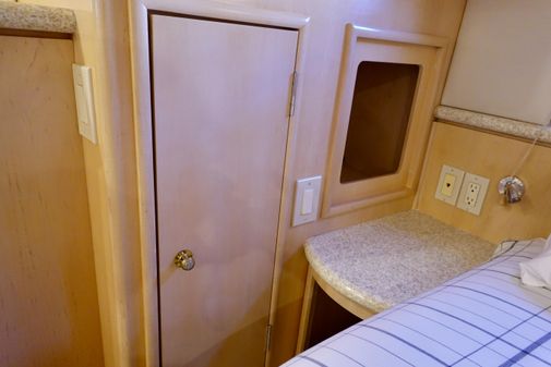 Carver 530 Voyager Pilothouse image