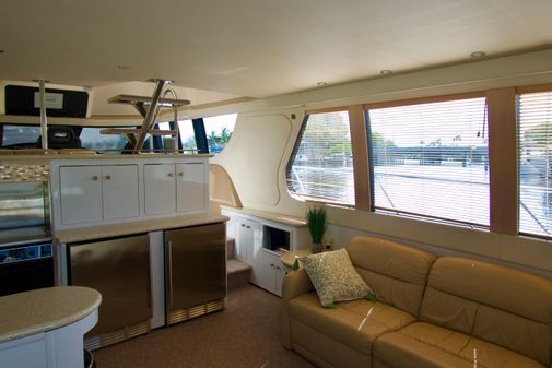 Carver 530 Voyager Pilothouse image