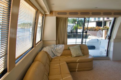 Carver 530 Voyager Pilothouse image