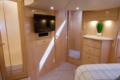 Carver 530 Voyager Pilothouse image