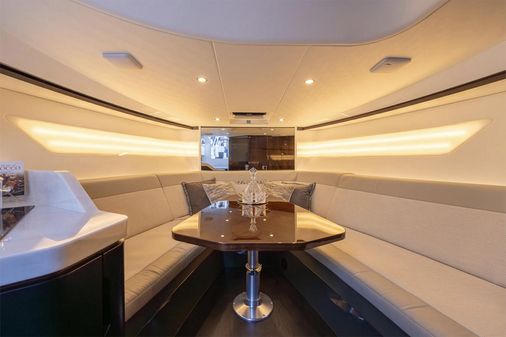 Fairline F-LINE-33 image