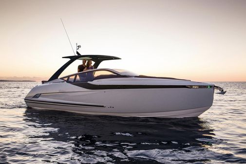 Fairline F-LINE-33 image