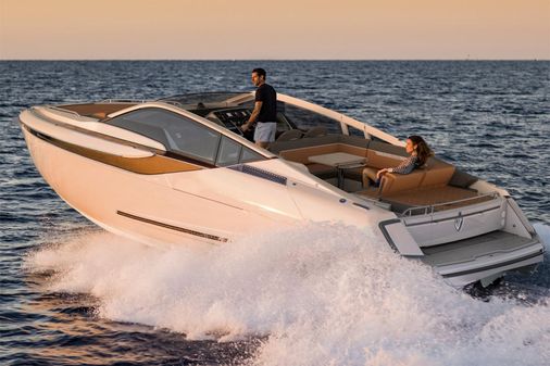 Fairline F-LINE-33 image