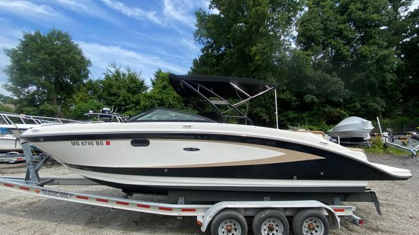 Sea Ray 270 Sundeck 