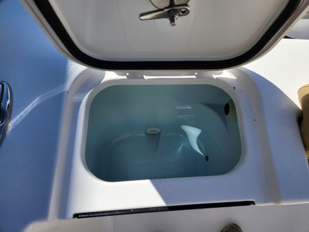 Sportsman OPEN-232-CENTER-CONSOLE image