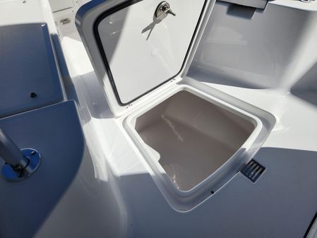 Sportsman OPEN-232-CENTER-CONSOLE image