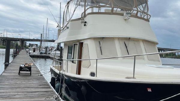 Mainship 34 Trawler