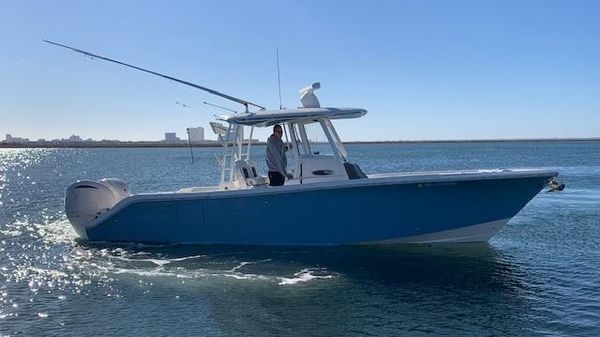 Cobia 301 CC