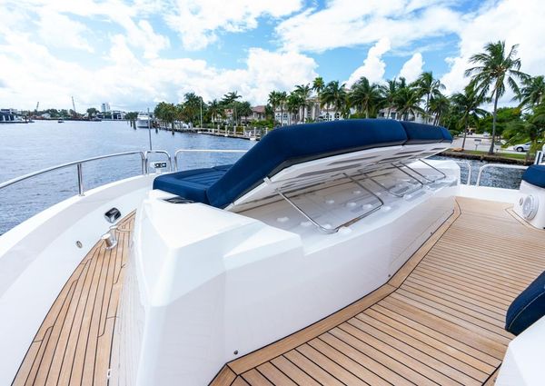 Sunseeker 86 Yacht image