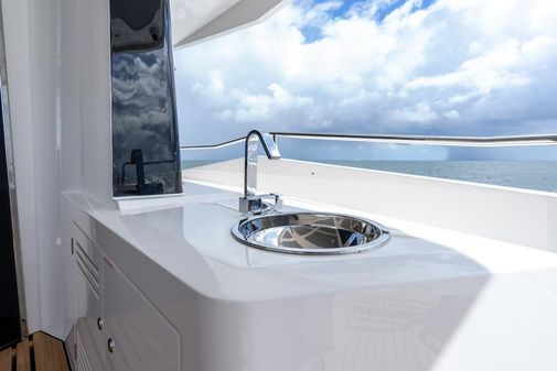 Sunseeker 86 Yacht image