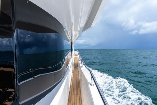 Sunseeker 86 Yacht image