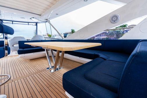 Sunseeker 86 Yacht image