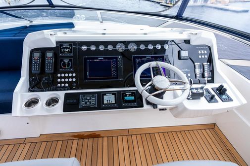 Sunseeker 86 Yacht image