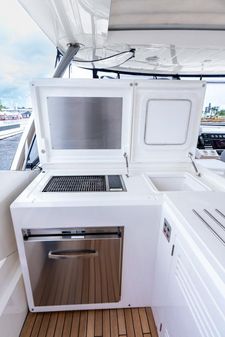 Sunseeker 86 Yacht image