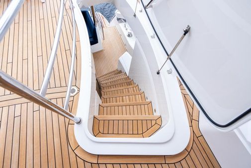 Sunseeker 86 Yacht image