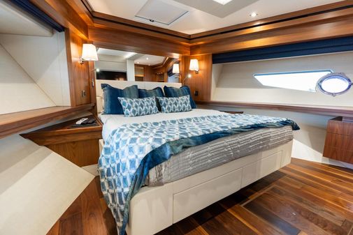 Sunseeker 86 Yacht image