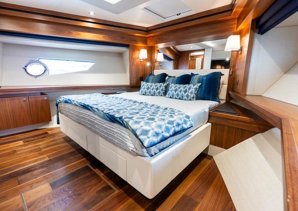 Sunseeker 86 Yacht image