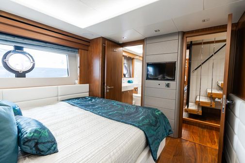 Sunseeker 86 Yacht image