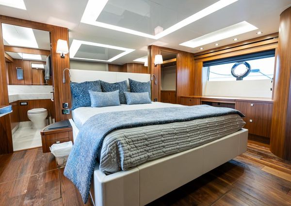 Sunseeker 86 Yacht image