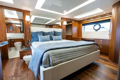 Sunseeker 86 Yacht image