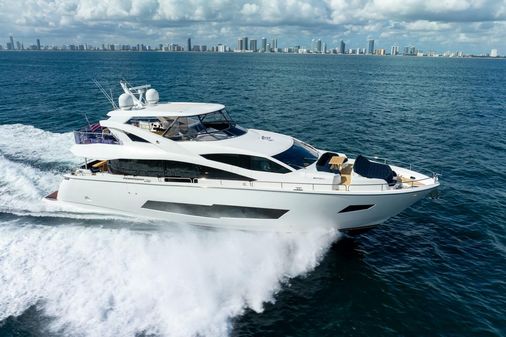 Sunseeker 86 Yacht image