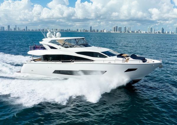 Sunseeker 86 Yacht image