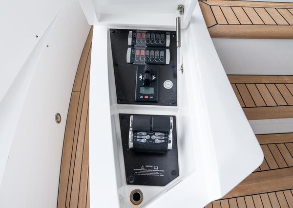 Sunseeker 86 Yacht image