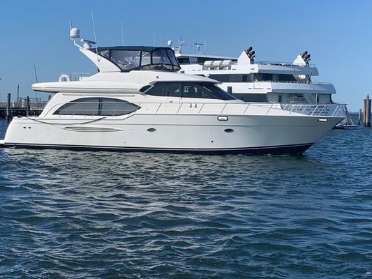 Meridian 580 Pilothouse - main image