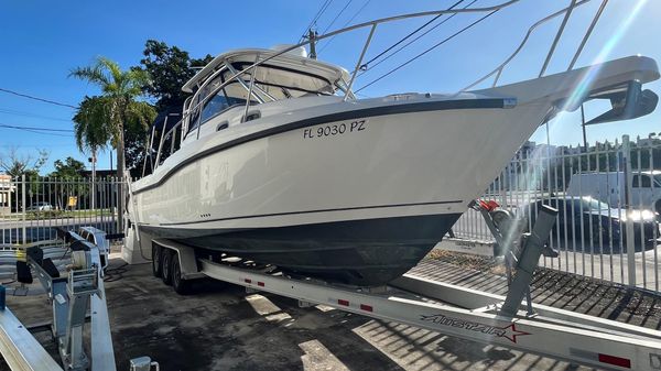 Boston Whaler 305 Conquest