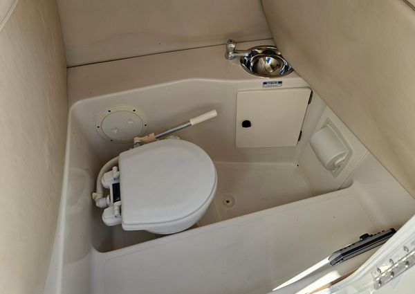 Pursuit 2570-CENTER-CONSOLE image