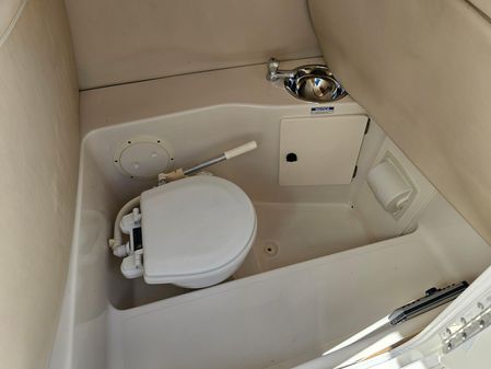 Pursuit 2570-CENTER-CONSOLE image