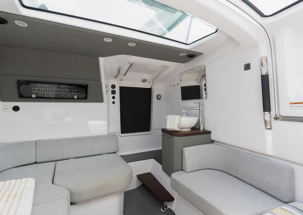 Axopar 37XC CROSS CABIN image