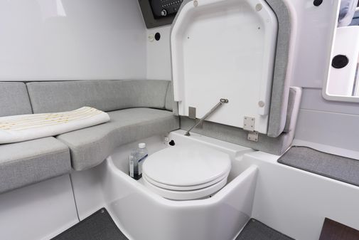 Axopar 37XC CROSS CABIN image