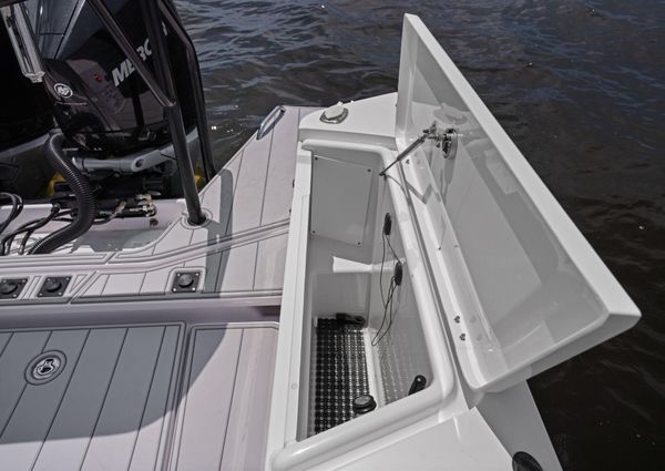 Axopar 37XC CROSS CABIN image