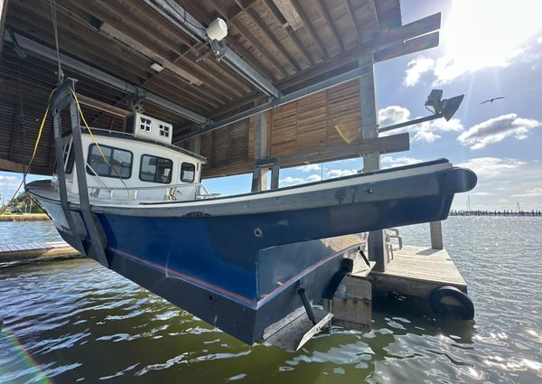 Custom Jefferson Fiberglass - 32 Laffite Skiff image