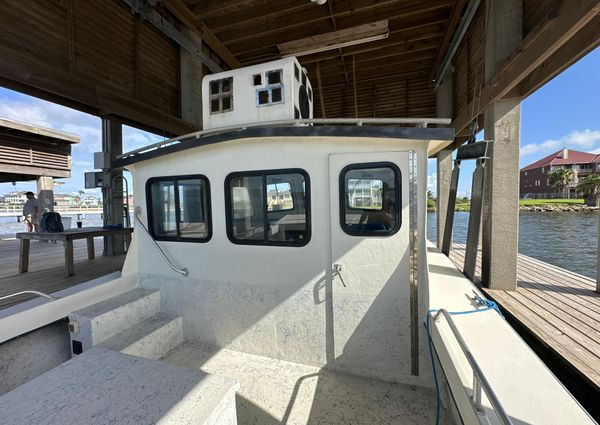 Custom Jefferson Fiberglass - 32 Laffite Skiff image