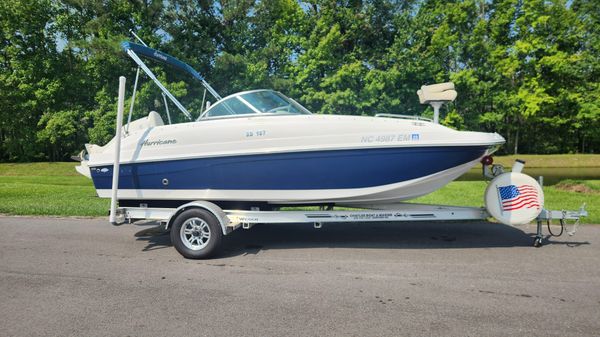 Hurricane SunDeck 187 OB 