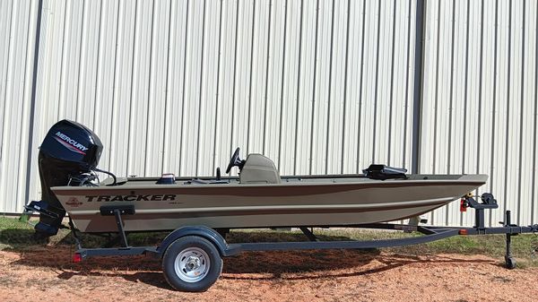 Tracker Grizzly 1754 SC 