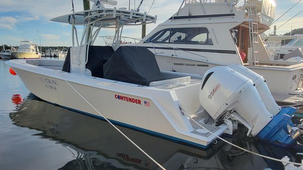Contender 32 ST