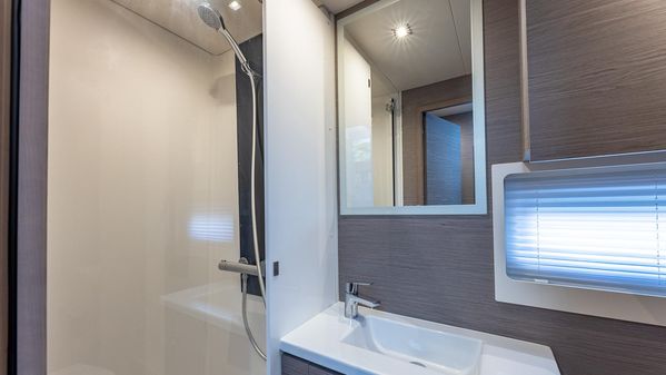 Fountaine Pajot MY.6 image