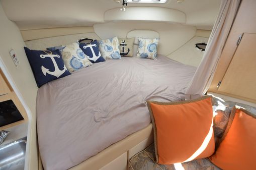 Bayliner 3055-AVANTI-SUNBRIDGE image