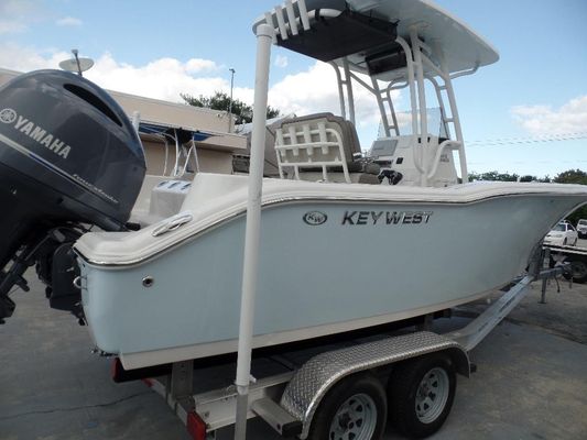 Key-west 244-CENTER-CONSOLE - main image