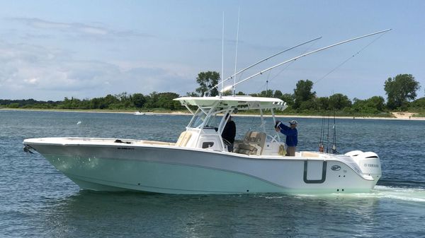 Sea Fox 328 Commander