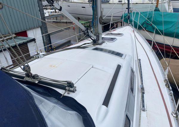 Beneteau OCEANIS-CLIPPER-323 image