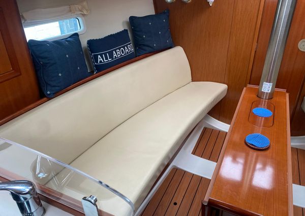 Beneteau OCEANIS-CLIPPER-323 image