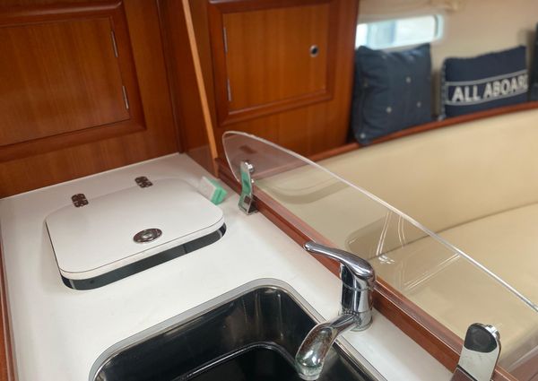 Beneteau OCEANIS-CLIPPER-323 image