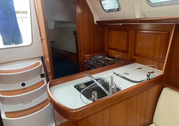 Beneteau OCEANIS-CLIPPER-323 image