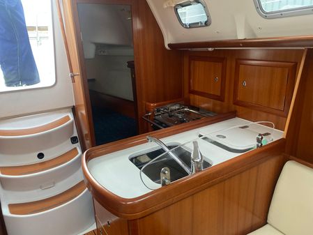 Beneteau OCEANIS-CLIPPER-323 image